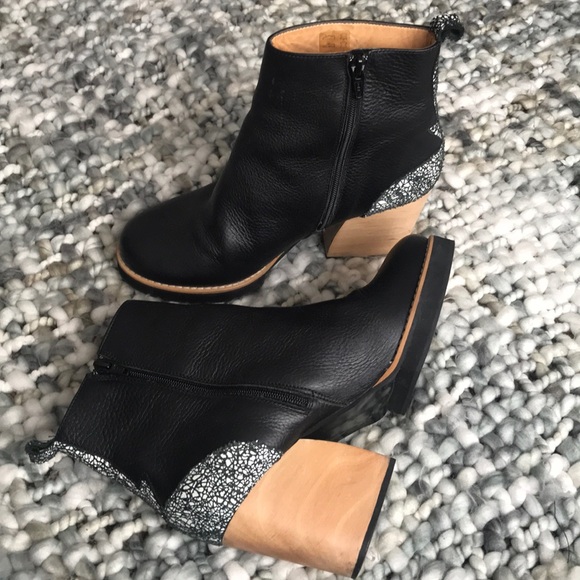 UO Xperimental Leather Boots🖤Sz 39 (Fit like 8.5) - Picture 3 of 8